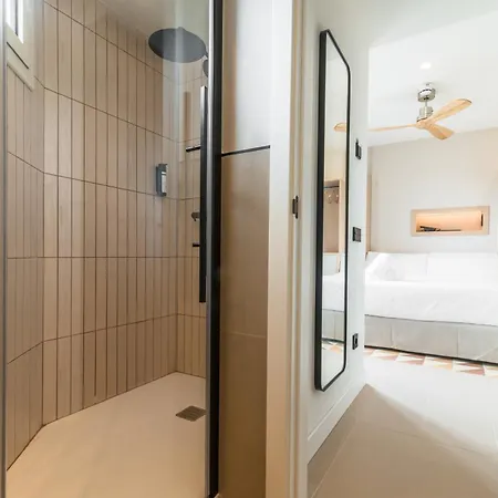 Отель Akquaaa Boutique 4*